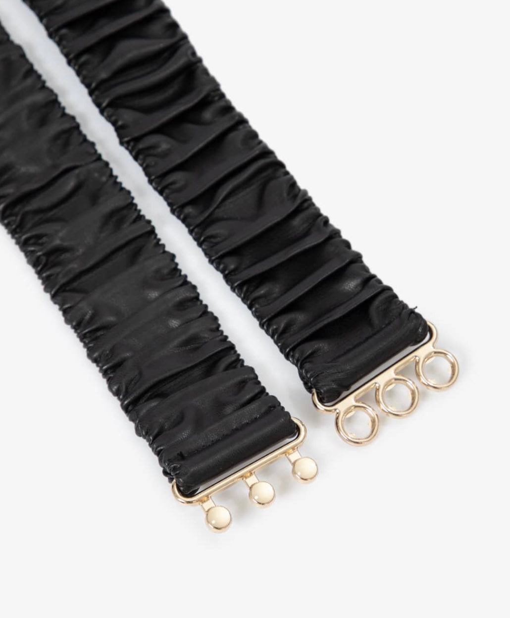 Cinto Mariah (Tecido Preto em Elástico e Fivela Dourada). Em até 4 x