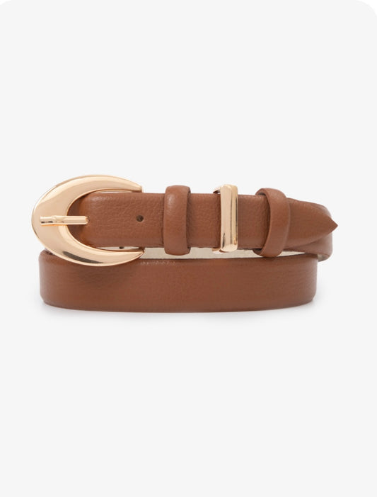 Cinto Emily (Couro Caramelo com Fivela e Passante Dourado). Em até 4 x R$  41,25. Sem Juros.