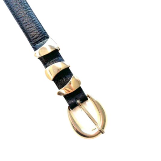 Cinto Couro Rebeca (Preto com Fivela e Passantes Dourados). Em até 4x.